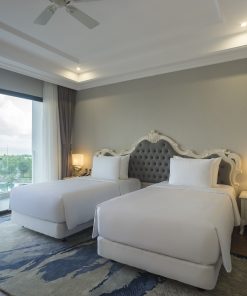 Phòng Deluxe với ban công tại Radisson Blu 11 Deluxe Seaview.1