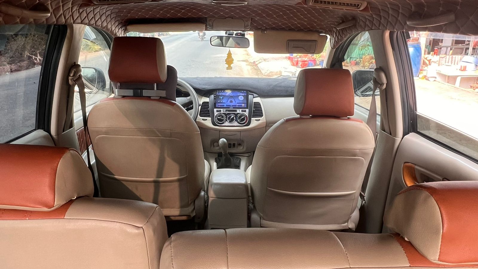Xe đi sân bay Tân Sơn Nhất (2 chiều) 6 Thang Quyen Travel Cho Thue Xe 7 Cho Gia Re O An Giang Tai T88.net
