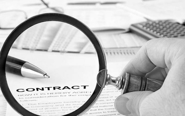 Bạn cần đọc kỹ hợp đồng thuê xe du lịch tại Thắng Quyên trước khi ký kết