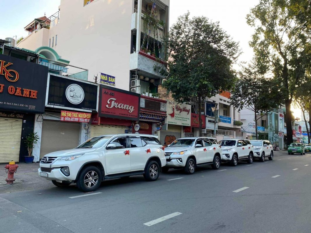 Thuê Xe 7 Chỗ Có Tài Xế 1067x800