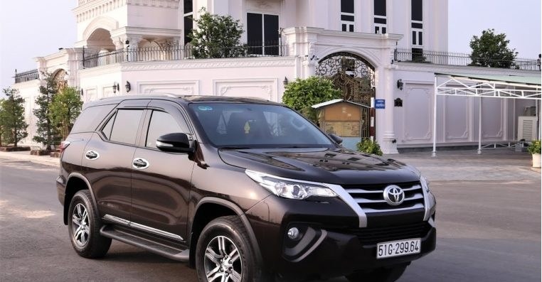 Thuê Xe 7 Chỗ Fortuner 15 Thue Xe 7 Cho Fortuner 5