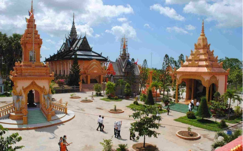 thuê xe du lịch đi Bạc Liêu 4 Thue Xe Du Lich Di Bạc Lieu 1