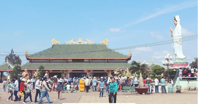 Thuê Xe Du Lịch Đi Cha Diệp – Mẹ Nam Hải 17 Thue Xe Du Lich Di Cha Diep Me Nam Hai 8
