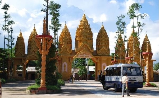 thuê xe du lịch đi Trà Vinh 10 Thue Xe Du Lich Di Tra Vinh 3