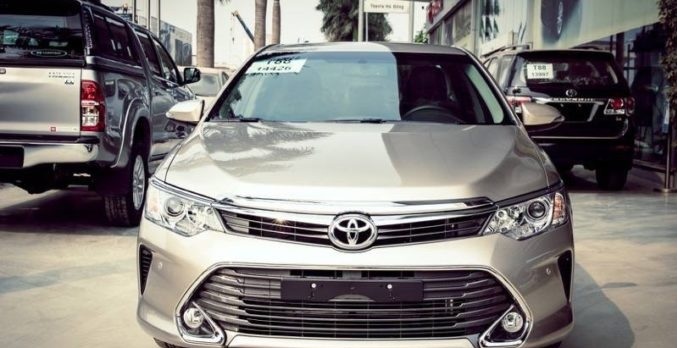 Thue Xe Toyota Camry Doi Moi 1